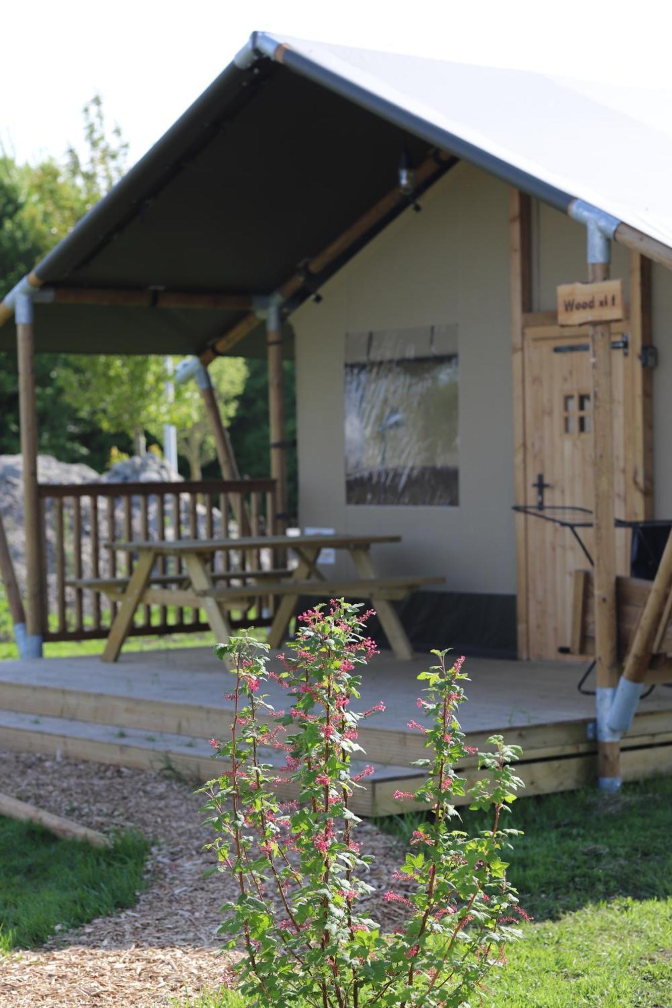 Safaritent Wood Xl Met Tuinzicht Luxury tent